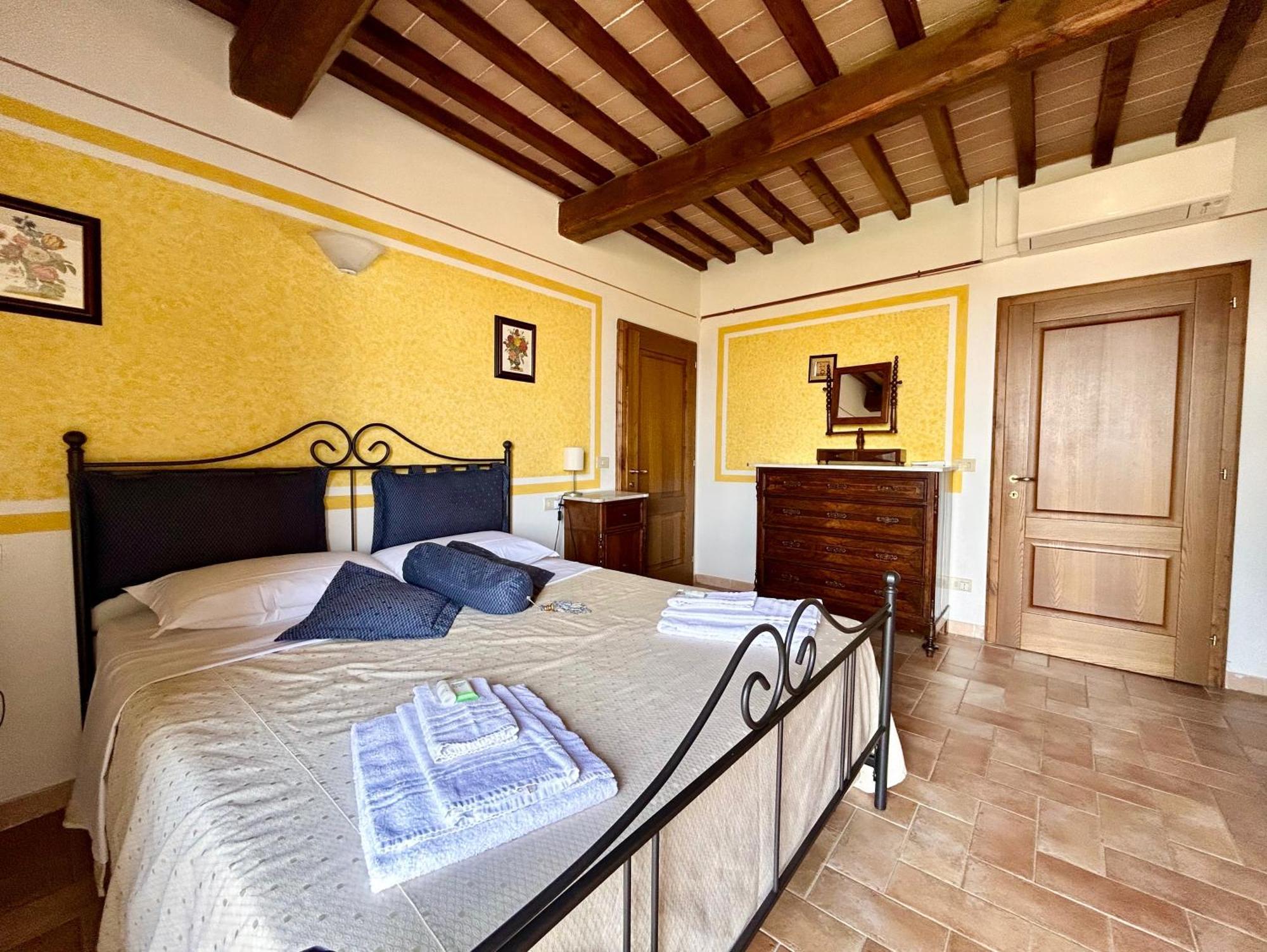 Podere Poggio Salto Apartment ปีเอนซา ห้อง รูปภาพ